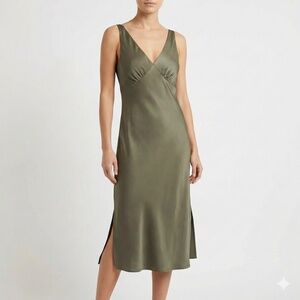 MONK & LOU Easy Care Poly Olive Green Slip Dress / Nightgown Side Slits Sz XL